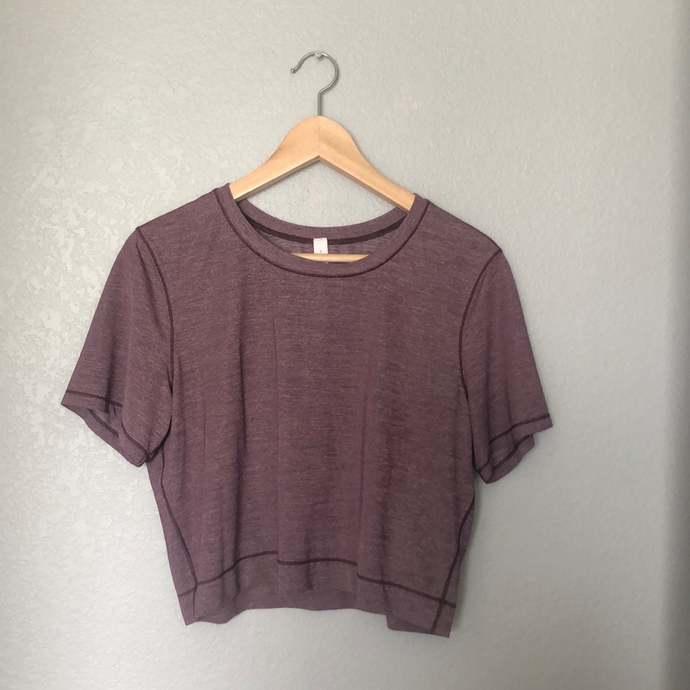 lululemon cropped t-shirt